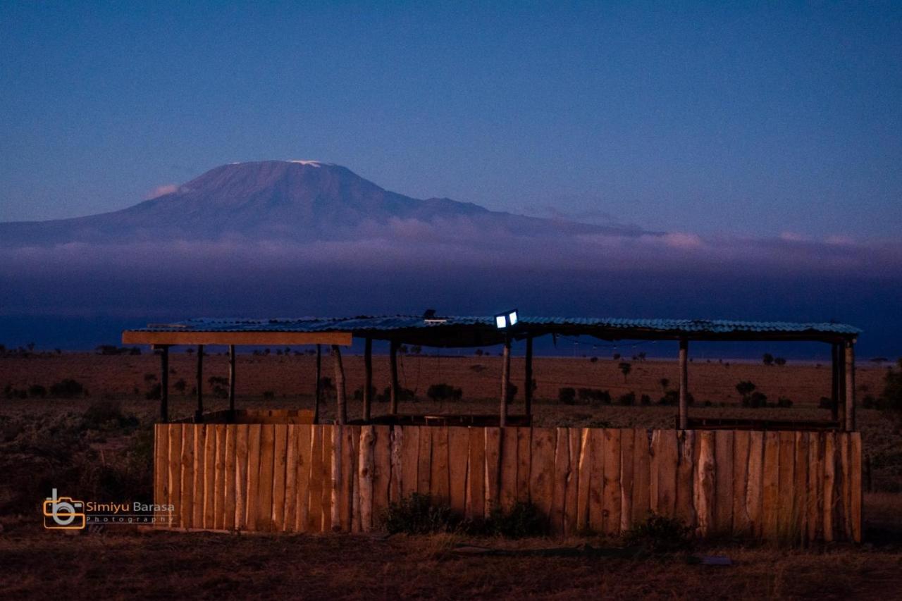 Amboseli Redhouse Leilighet Eksteriør bilde